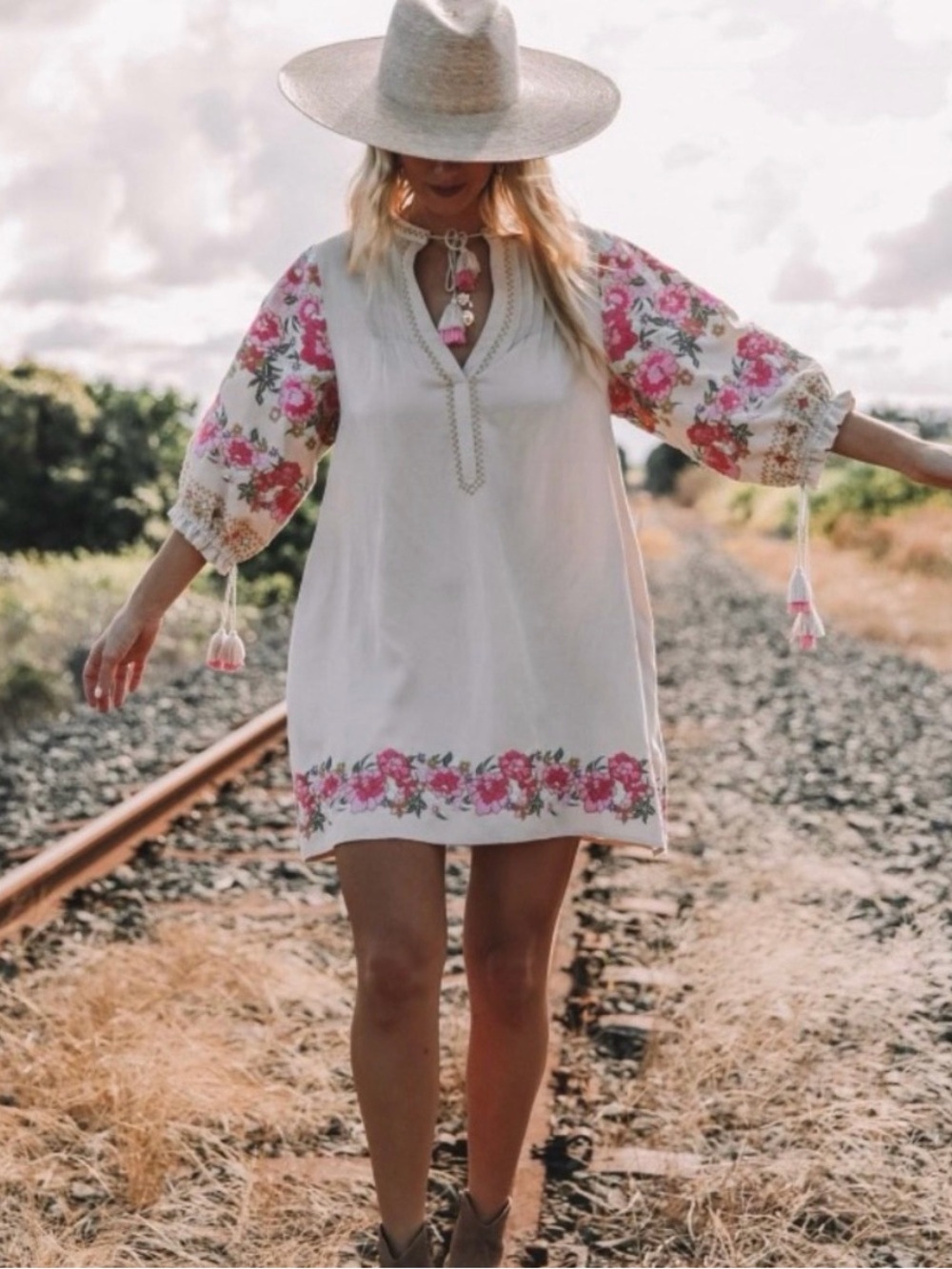 SPELL & THE GYPSY Cleo Embroidered Tunic Linen Dress - Latte - NWT size Small